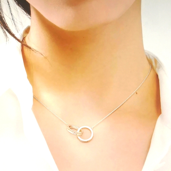 New 💕❤️❤️ Tiffany 🎁💝Tiffany 1837® Interlocking Circles Pendant in Silver.BOX - Picture 7 of 9